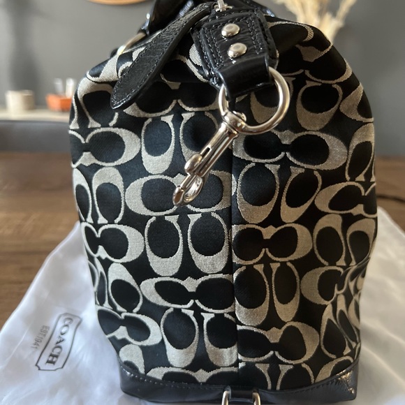 COACH Signature fabric and leather satchel - Picture 4 of 8